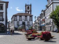 Rathausplatz mit Rathaus - Ponta Delgada - São Miguel